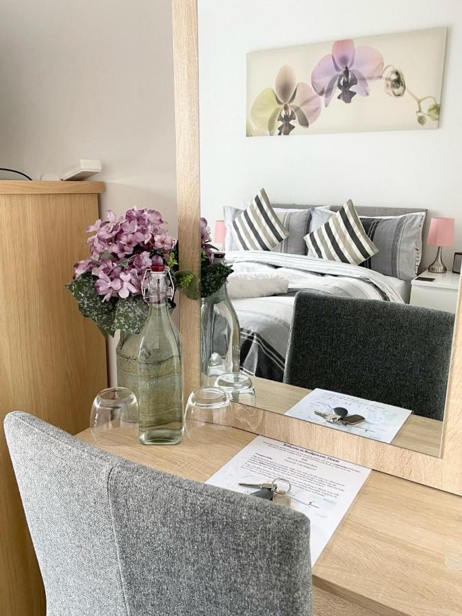 Manchester Escape - Private Room & Bathroom Near Etihad And Coop Arena - Free Secure Parking Buitenkant foto